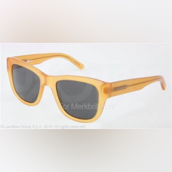 Nwot [Dolce And Gabbana] Women’s Sunglasses Dg4177 Domenico 652/87 With Case